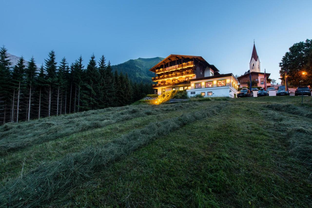 Hotel Witt Berwang Bagian luar foto