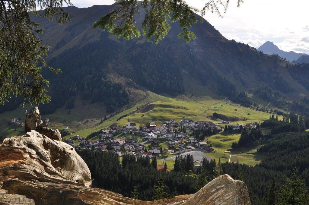 Hotel Witt Berwang Bagian luar foto